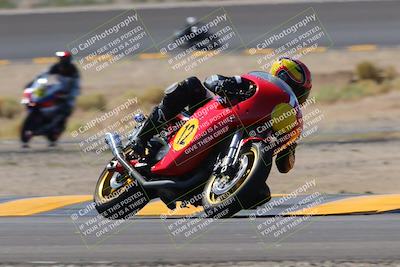 media/Oct-08-2022-SoCal Trackdays (Sat) [[1fc3beec89]]/Turn 14 (1050am)/